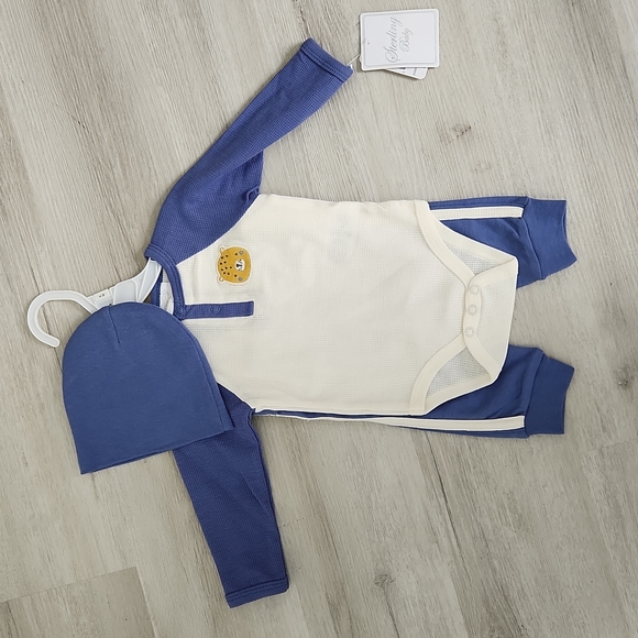 🌺 Adorable baby outfit complete with hat, onesie, and pants 🌺 - Picture 1 of 5